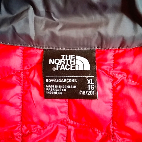 The North Face Thermoball shirt jacket - Picture 2 of 9